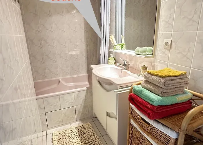 3tres Beau Logement, Idealement Situe , Plages, Port & Velo A Disp Apartman